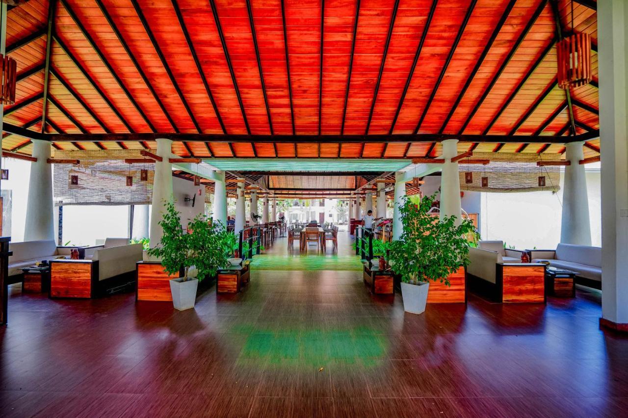 Hotel Tamarind Tree Tissamaharama Esterno foto