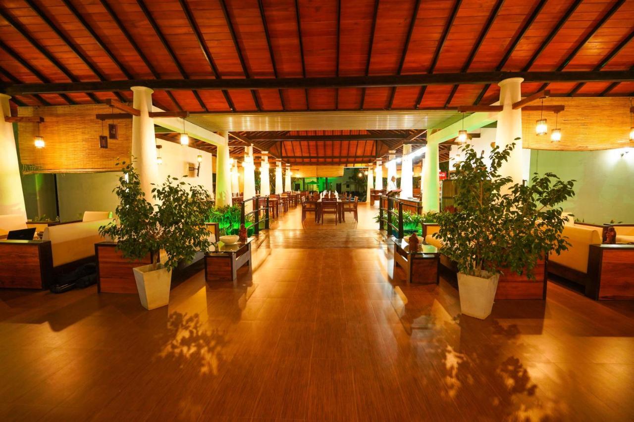 Hotel Tamarind Tree Tissamaharama Esterno foto