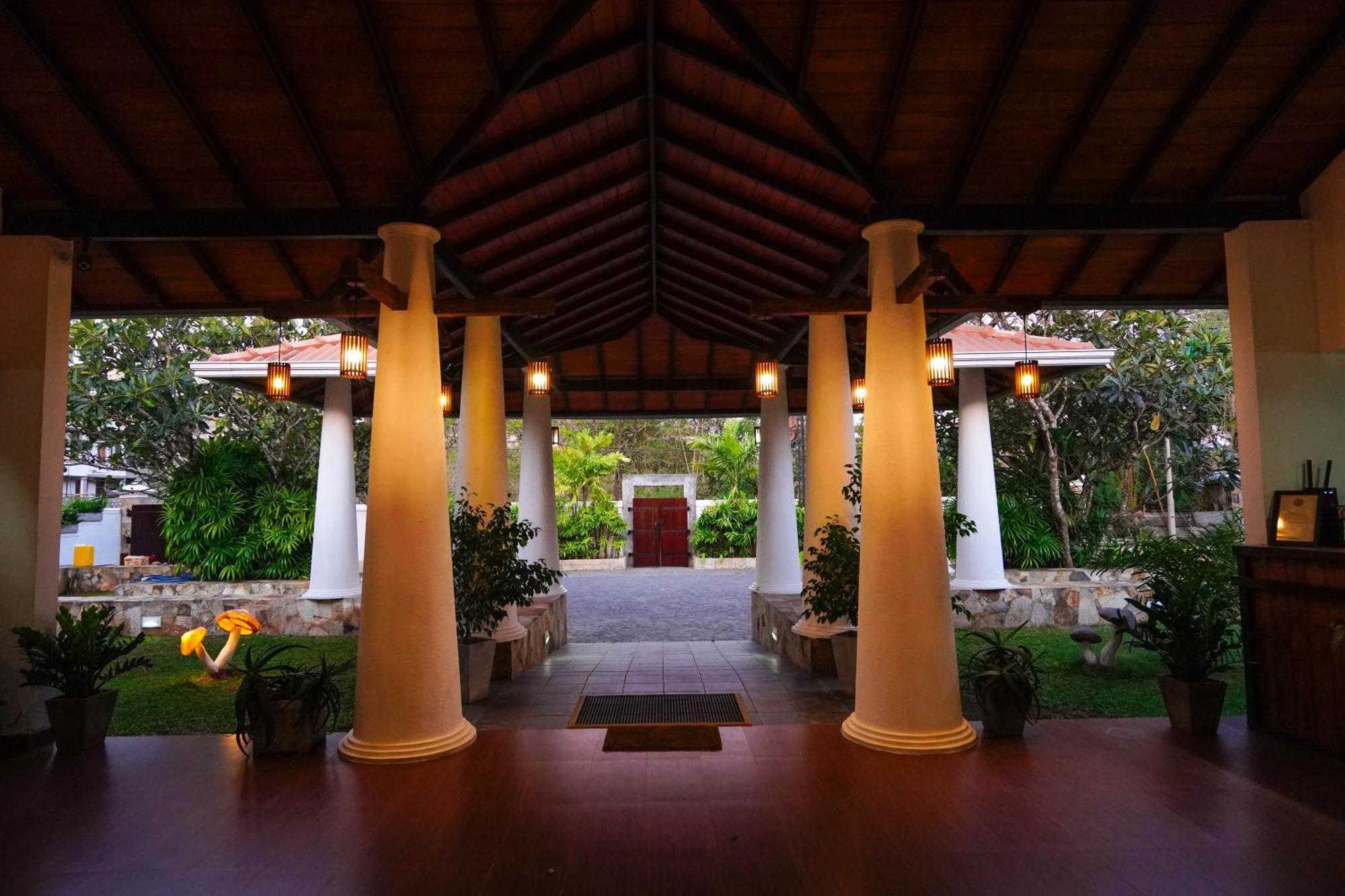 Hotel Tamarind Tree Tissamaharama Esterno foto