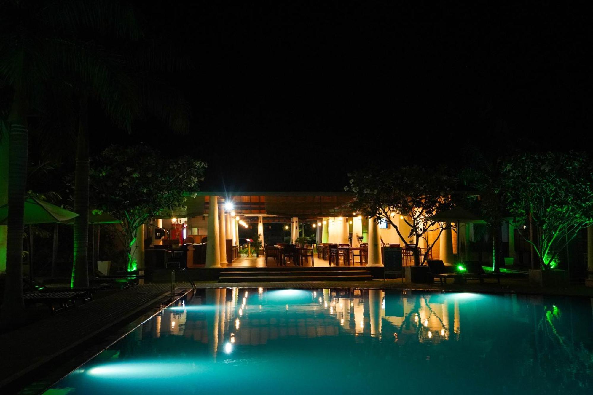 Hotel Tamarind Tree Tissamaharama Esterno foto