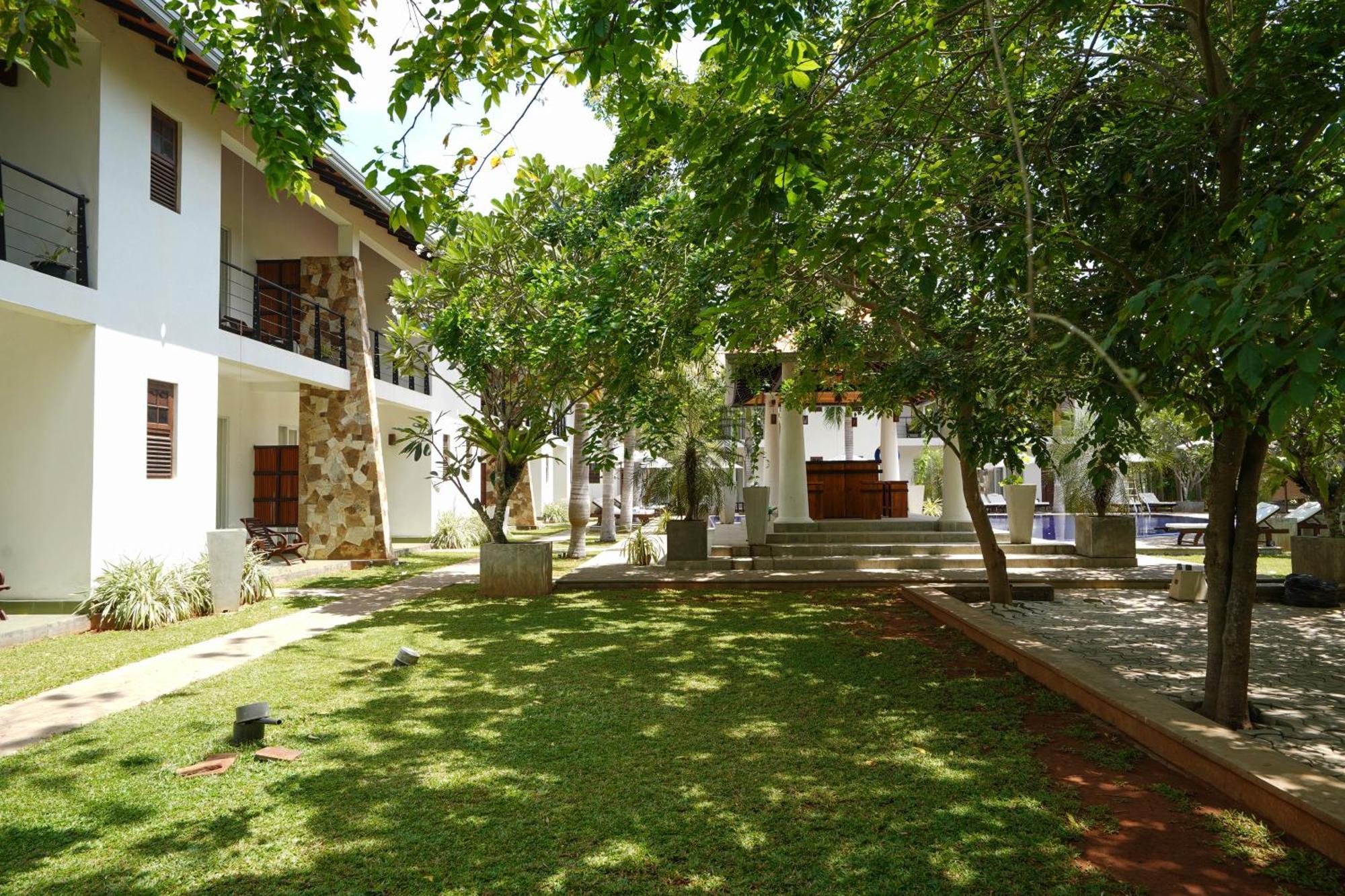 Hotel Tamarind Tree Tissamaharama Esterno foto