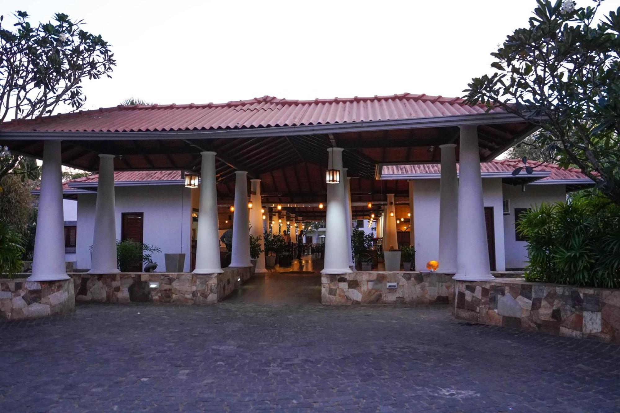 Hotel Tamarind Tree Tissamaharama Esterno foto
